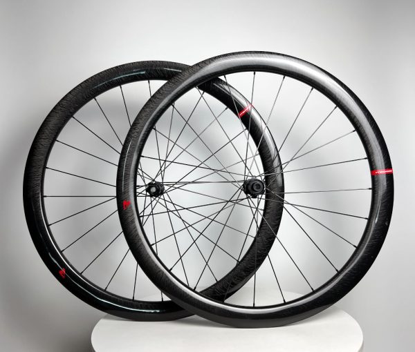 Redchilli SL Wheelset - Gloss Marble - 45mm Rim Depth Redchilli SL Wheelset - Gloss Marble - 45mm Rim Depth
