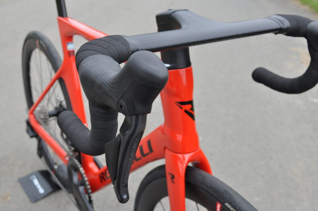 Choose Road Bike Handlebars for Fit, Control and Speed